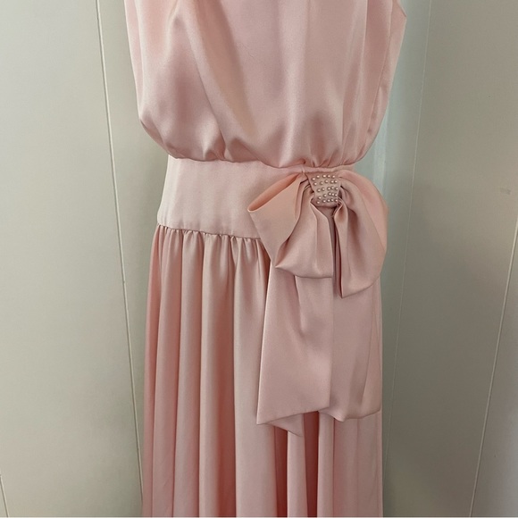 Vintage Beaded Mock Neck Sleeveless Bow Asymmetrical Midi Dress - Picture 7 of 11